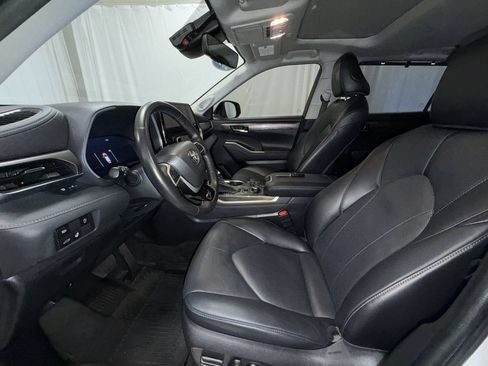 Used 2023 Toyota Highlander Limited AWD/4WD image 6