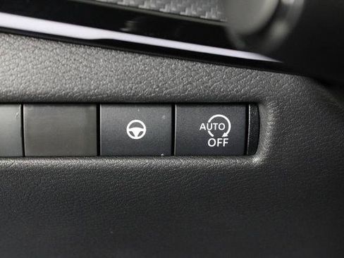 Certified 2025 Nissan Kicks SR FWD image 24