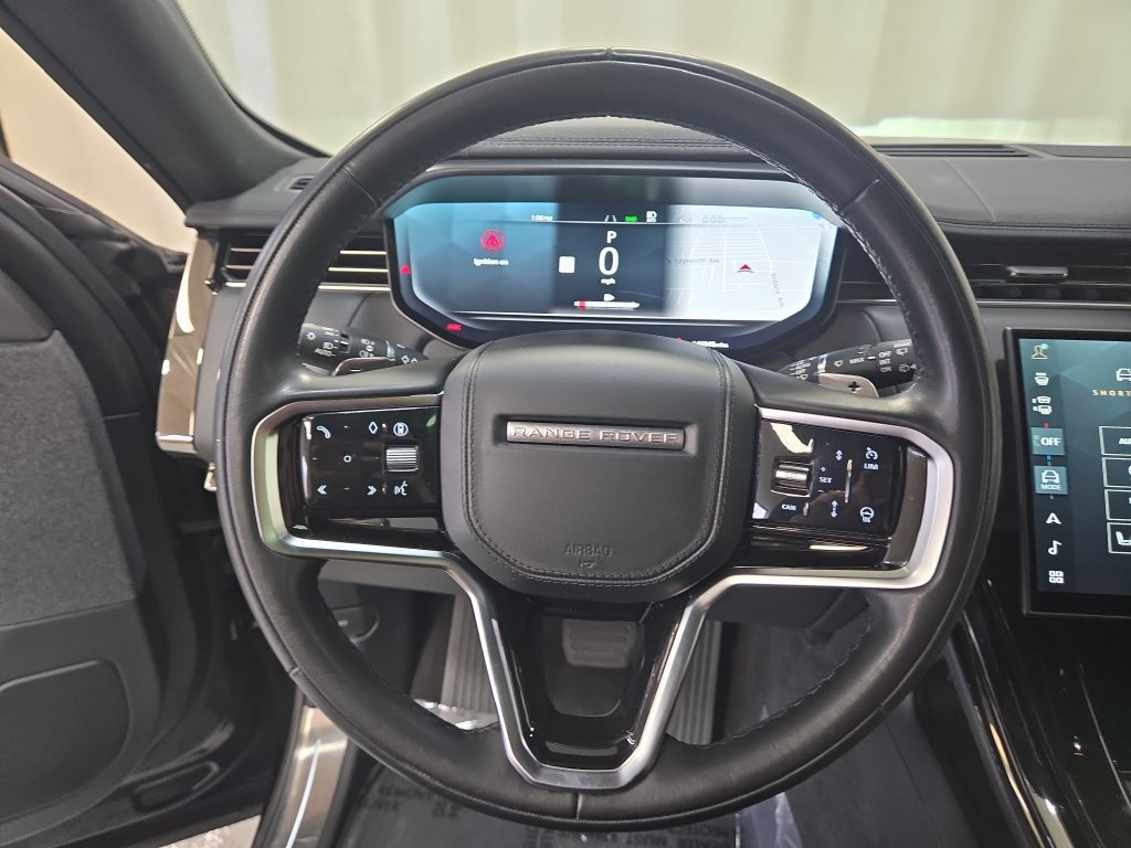 Used 2025 Land Rover Range Rover Sport SE AWD/4WD image 2