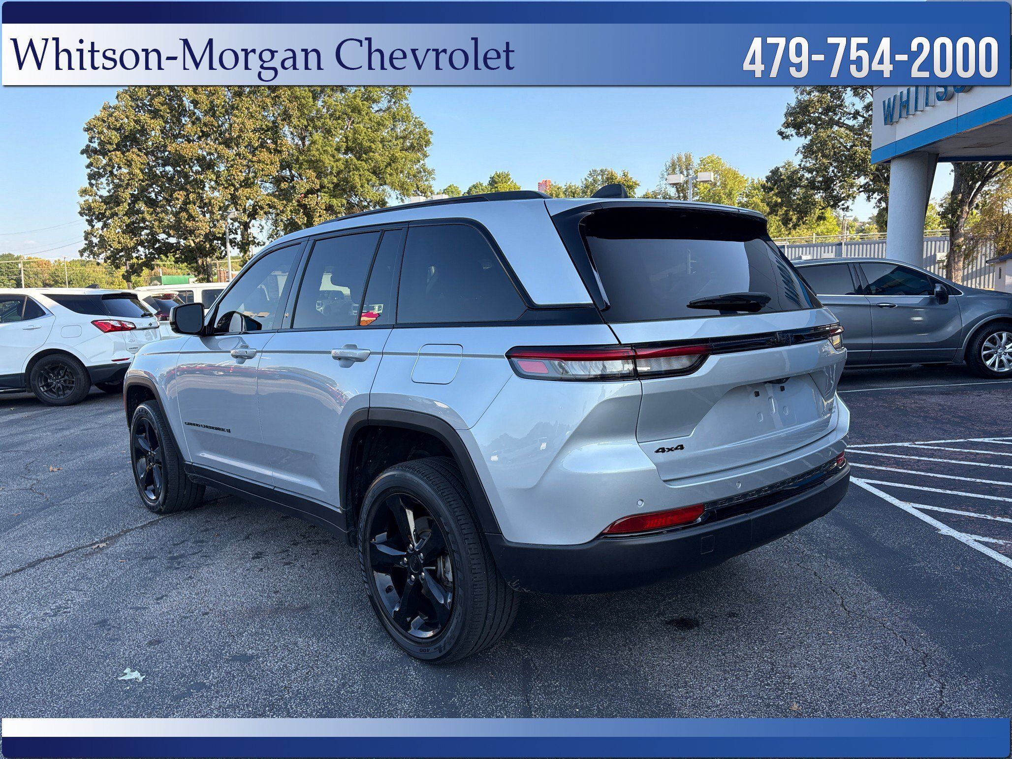 Used 2023 Jeep Grand Cherokee Altitude AWD/4WD image 7