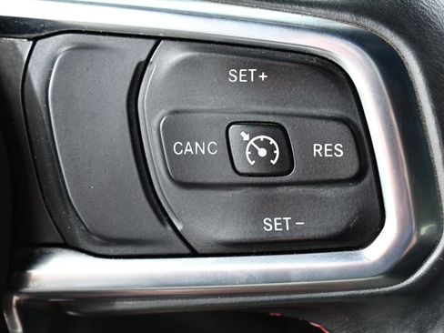 Used 2018 Jeep Wrangler Unlimited Rubicon AWD/4WD image 32