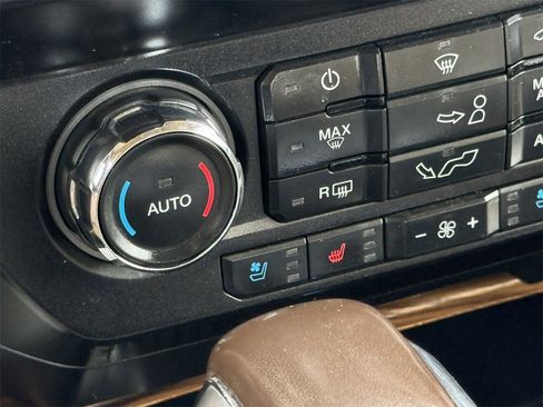 Certified 2020 Ford F150 Lariat image 20