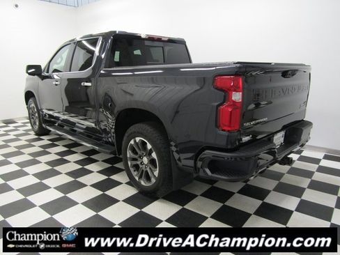 Used 2023 Chevrolet Silverado 1500 High Country image 15