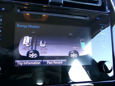 Used 2016 Toyota Prius Two image 14