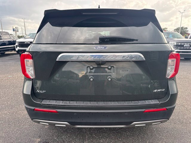 Used 2022 Ford Explorer XLT w/ Equipment Group 202A AWD/4WD image 6