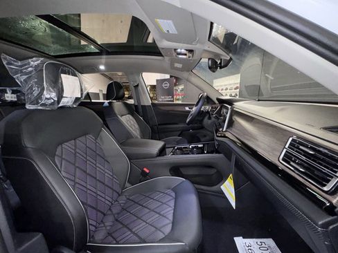 New 2026 Volkswagen Atlas SEL Premium R-Line image 9