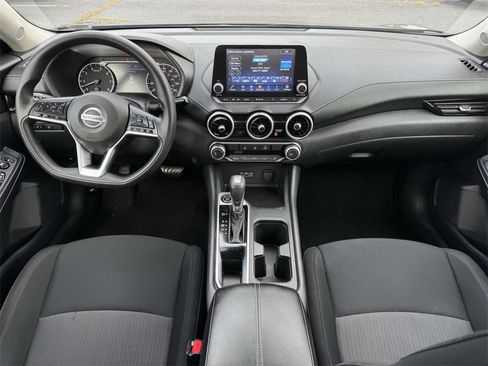 Used 2023 Nissan Sentra SV image 2