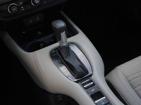 New 2026 Honda HR-V LX image 17