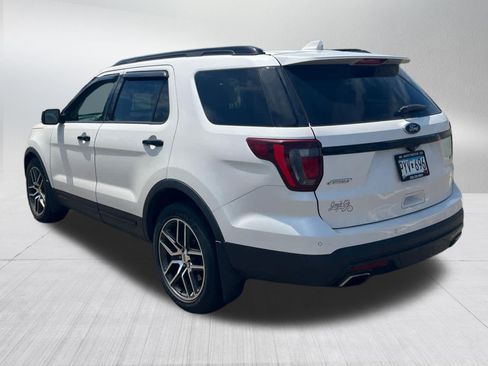 Used 2016 Ford Explorer Sport AWD/4WD image 4
