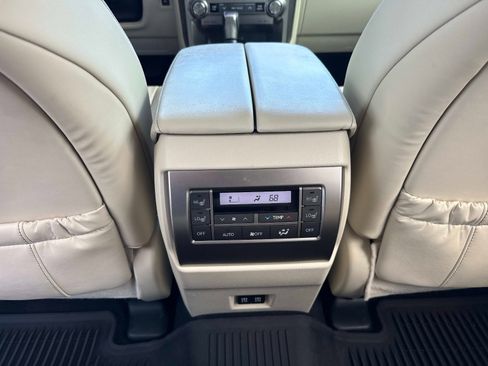 Certified 2020 Lexus GX 460 Premium w/ Premium Package image 16