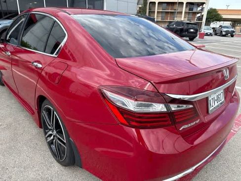 Used 2016 Honda Accord Sport image 2