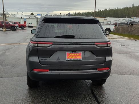 New 2026 Jeep Grand Cherokee Altitude AWD/4WD image 5