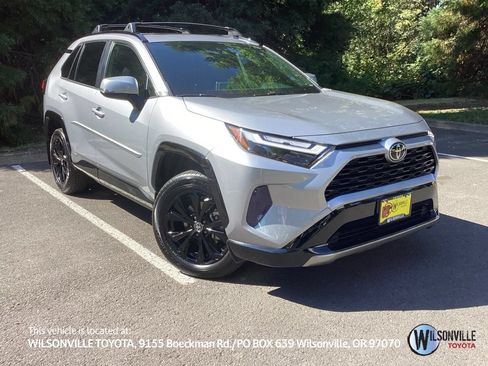 Certified 2025 Toyota RAV4 SE w/ Convenience Package AWD/4WD image 1