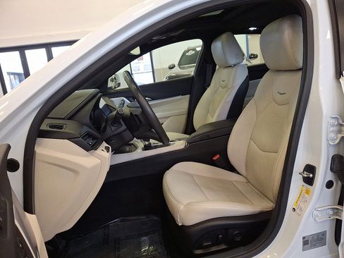 Used 2024 Cadillac CT4 Premium Luxury image 13