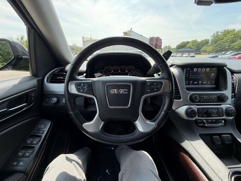 Used 2018 GMC Yukon XL SLE w/ SLE Value Package AWD/4WD image 15