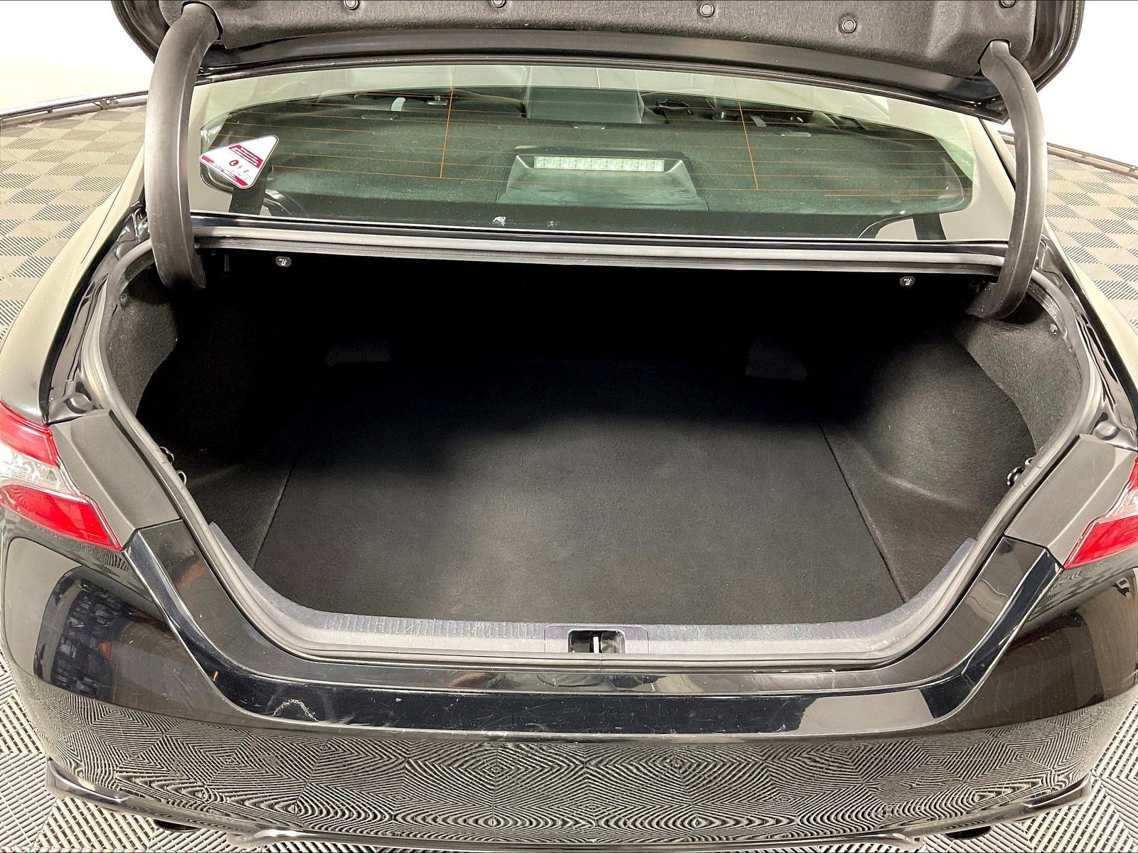Used 2023 Toyota Camry XSE FWD image 39