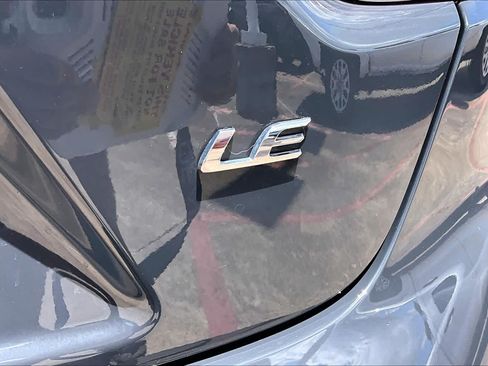 Used 2025 Toyota Corolla LE FWD image 10