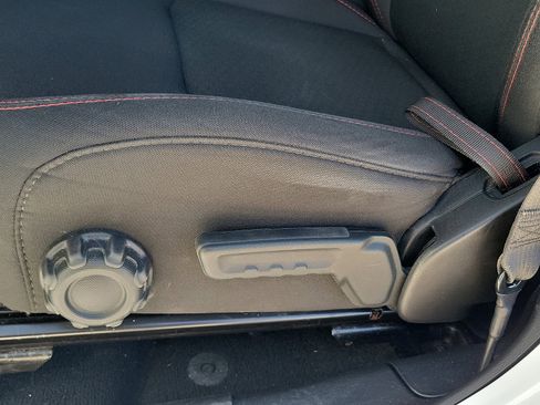 Used 2019 Jeep Wrangler Unlimited Rubicon image 13