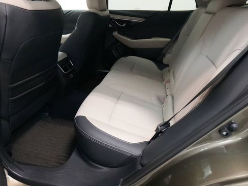 Used 2025 Subaru Outback Limited image 19