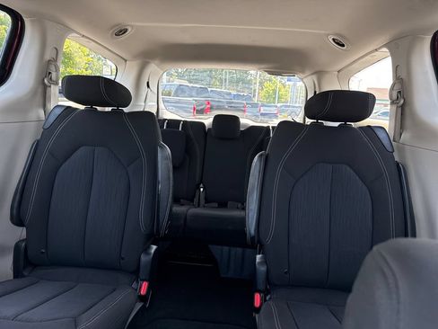 Used 2023 Chrysler Voyager LX FWD image 41