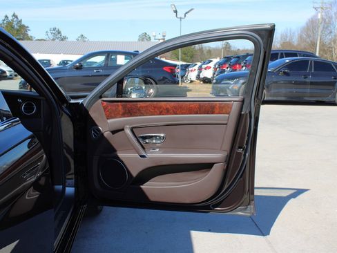 Used 2015 Bentley Flying Spur W12 image 38