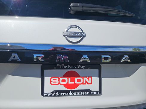 Used 2023 Nissan Armada Platinum w/ Captain's Chairs Package AWD/4WD image 29