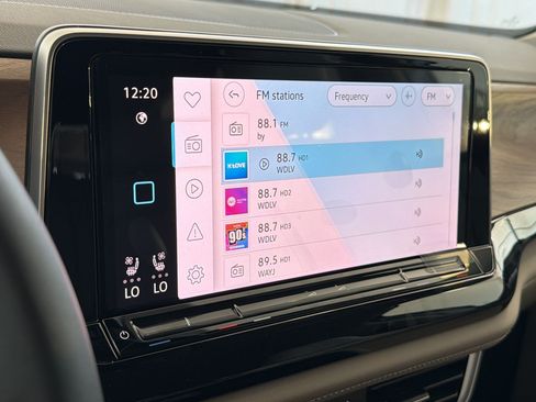 New 2026 Volkswagen Atlas SE FWD image 22