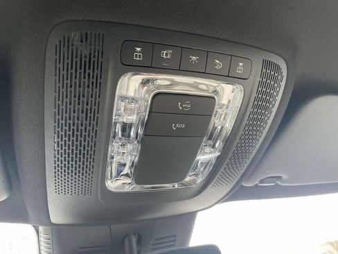 Used 2025 Mercedes-Benz GLB 250 image 29