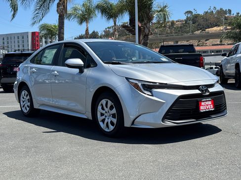 New 2026 Toyota Corolla LE FWD image 4
