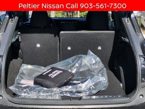 New 2025 Nissan Kicks SV w/ Illumination Package image 6