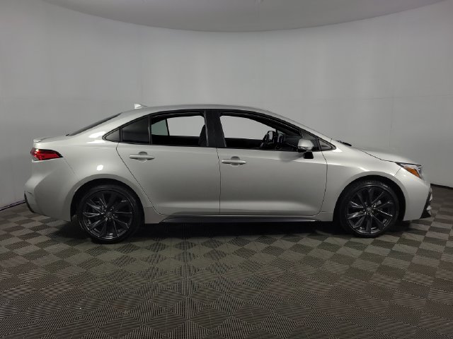 Used 2025 Toyota Corolla SE FWD image 10