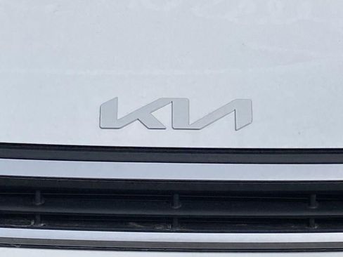 New 2025 Kia K4 FWD image 25