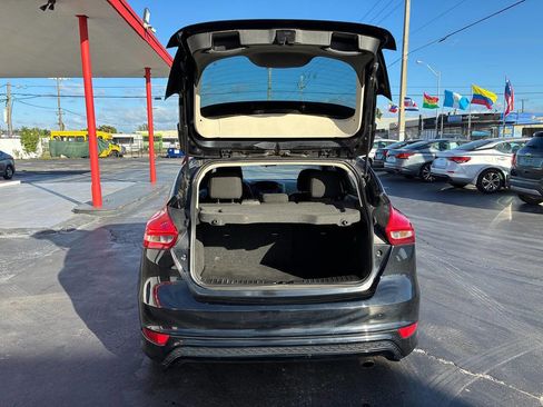 Used 2016 Ford Focus SE w/ SE Sport Package image 7