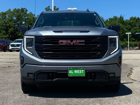 Used 2023 GMC Sierra 1500 Elevation AWD/4WD image 3