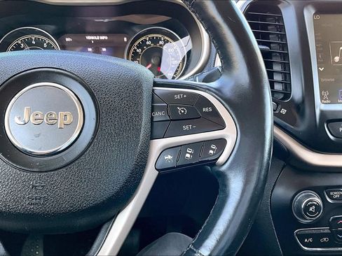 Used 2014 Jeep Cherokee Limited w/ Technology Group FWD image 7