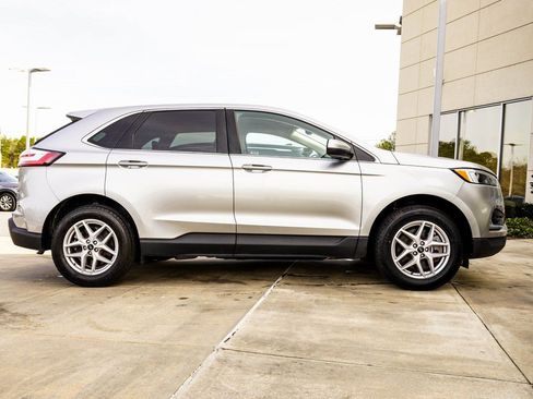 Used 2024 Ford Edge SEL image 7