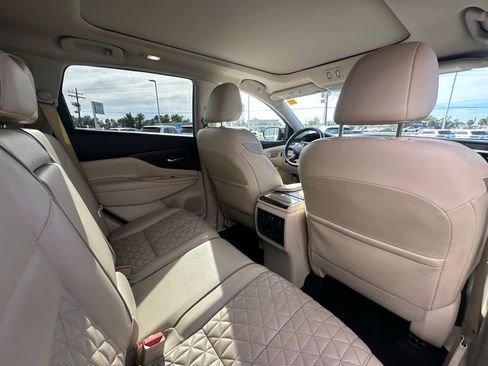 Used 2019 Nissan Murano Platinum w/ Cargo Package image 26