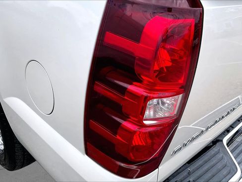 Used 2008 Chevrolet Avalanche LTZ w/ LTZ Preferred Equipment Group RWD image 28