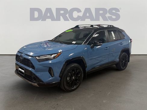 Used 2023 Toyota RAV4 XSE AWD/4WD image 3