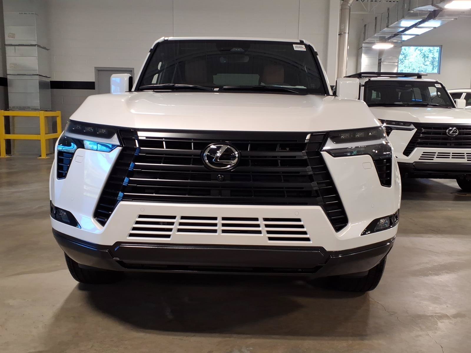 New 2026 Lexus GX 550 w/ Accessory Package (2T) AWD/4WD image 2