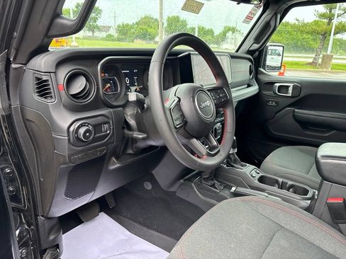 Used 2024 Jeep Wrangler Unlimited Rubicon AWD/4WD image 51