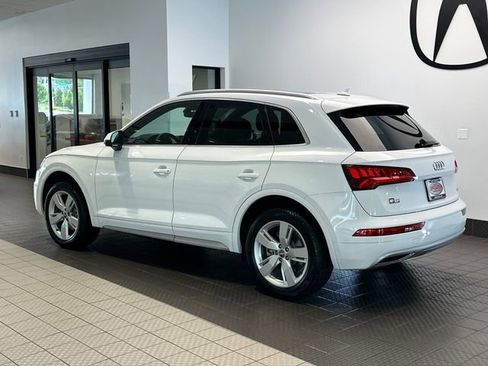 Used 2019 Audi Q5 2.0T Premium w/ Convenience Package AWD/4WD image 4