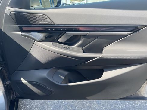 Used 2024 BMW i5 eDrive40i w/ Premium Package image 24