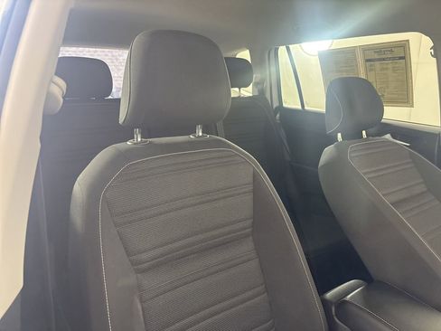 Used 2024 Volkswagen Tiguan S image 31