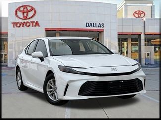 Used 2025 Toyota Camry LE video 1