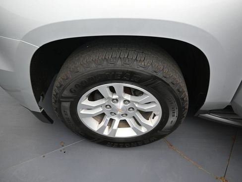 Used 2018 Chevrolet Tahoe LS w/ Skid Plate Package image 32