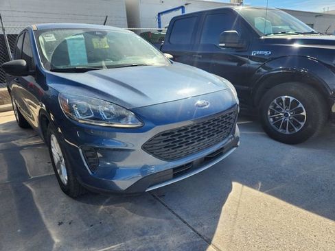 Used 2020 Ford Escape S image 3