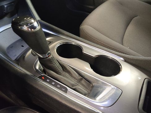 Used 2020 Chevrolet Malibu LT FWD image 26
