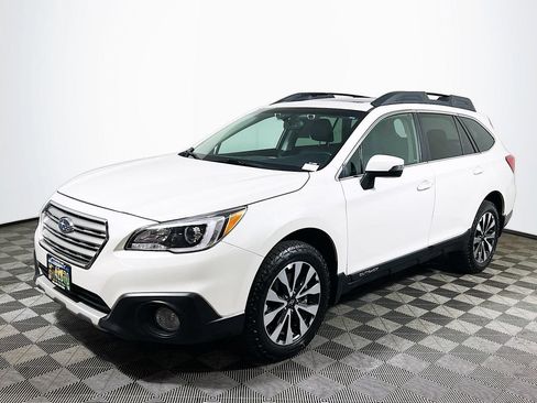 Used 2016 Subaru Outback 2.5i Limited AWD/4WD image 3