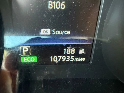 Used 2019 Nissan Rogue SV image 15